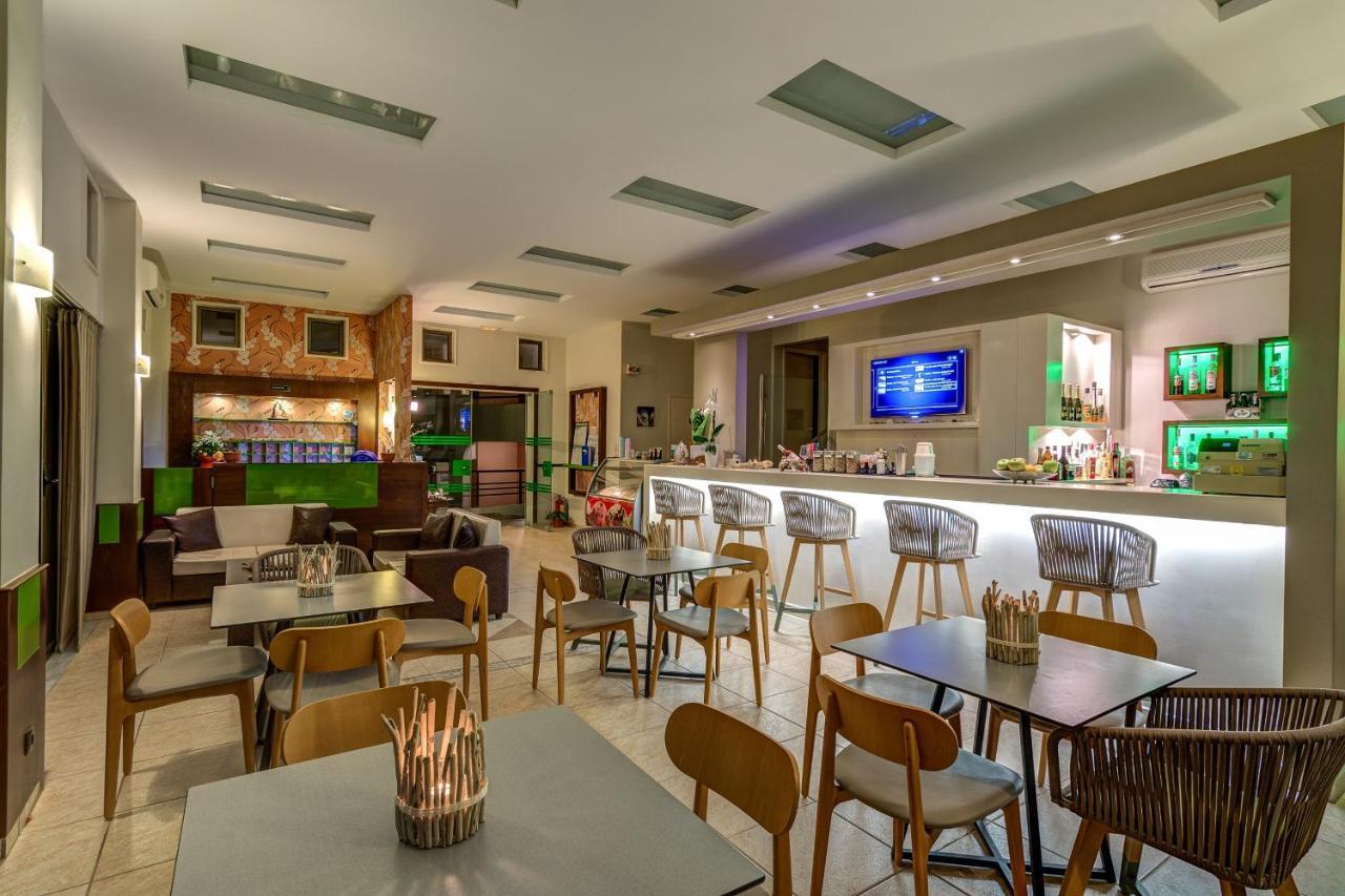 Alkionis Beach Hotel Apartments Sfáka Eksteriør bilde