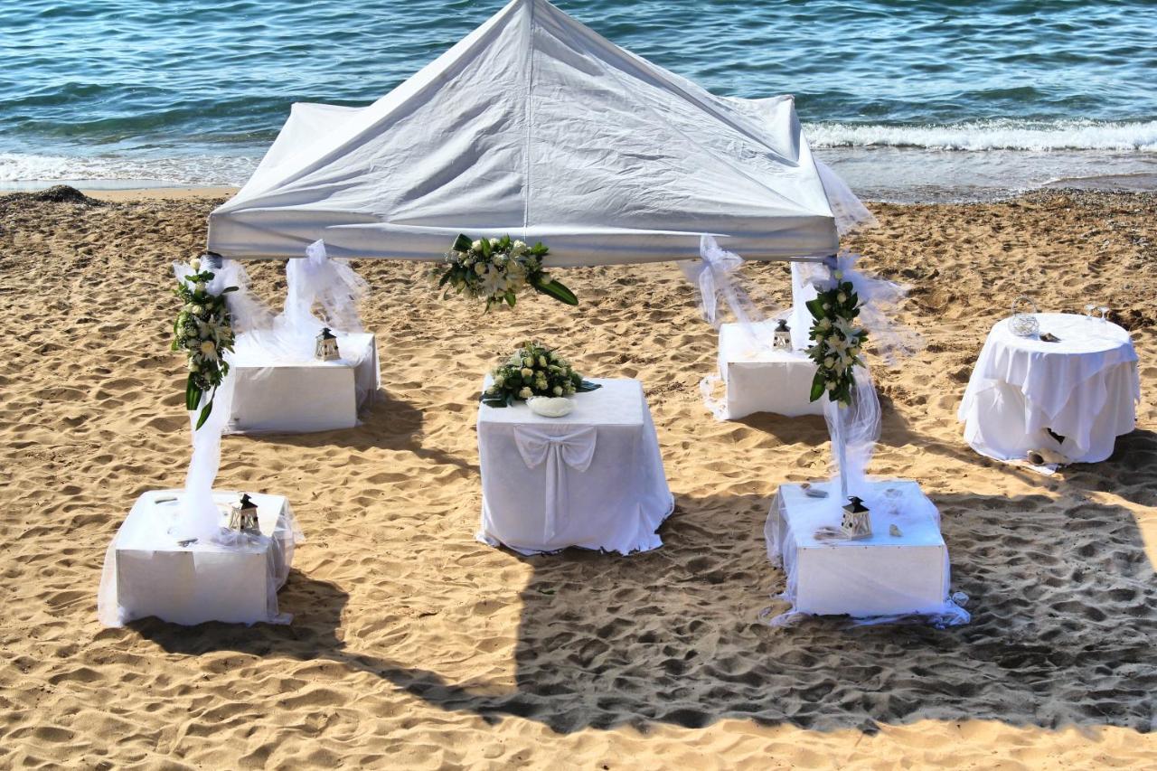 Alkionis Beach Hotel Apartments Sfáka Eksteriør bilde