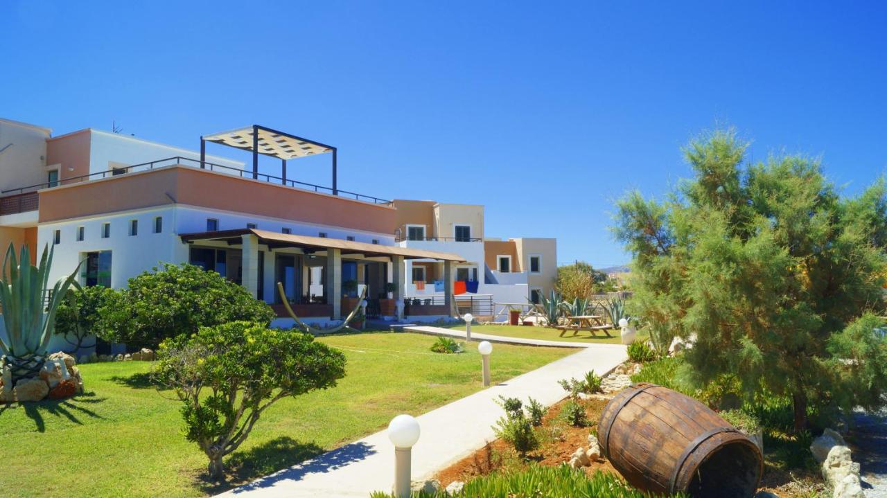 Alkionis Beach Hotel Apartments Sfáka Eksteriør bilde