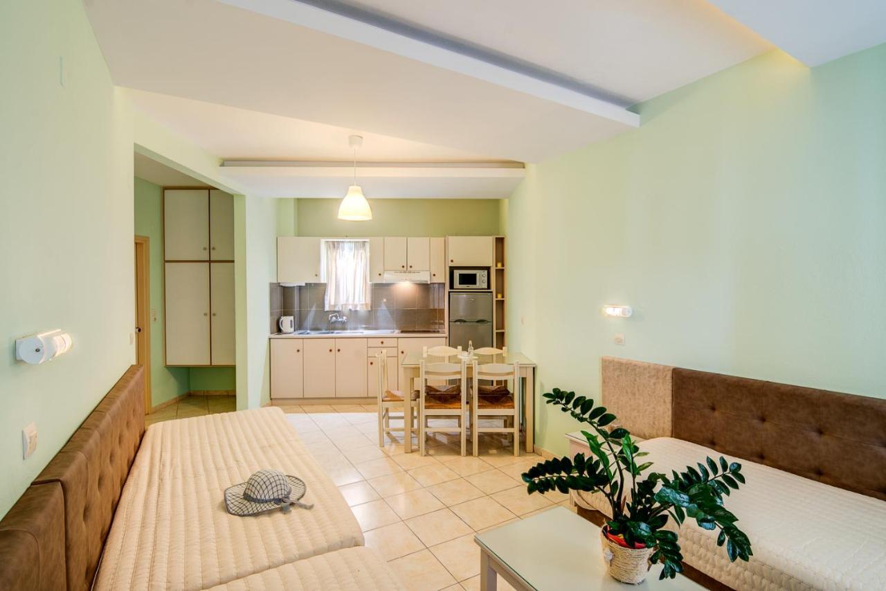 Alkionis Beach Hotel Apartments Sfáka Eksteriør bilde